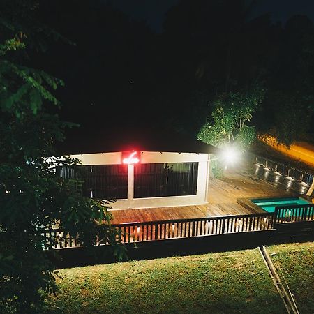 Raintr33 Hotel Сингапур Екстериор снимка