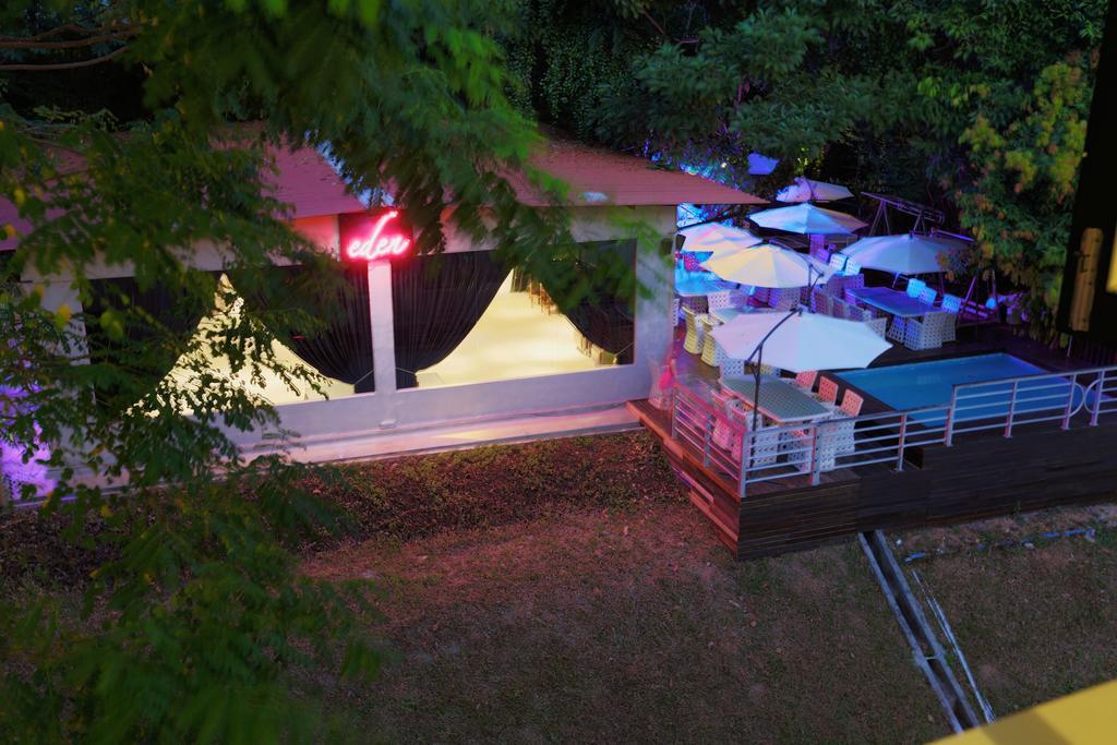 Raintr33 Hotel Сингапур Екстериор снимка