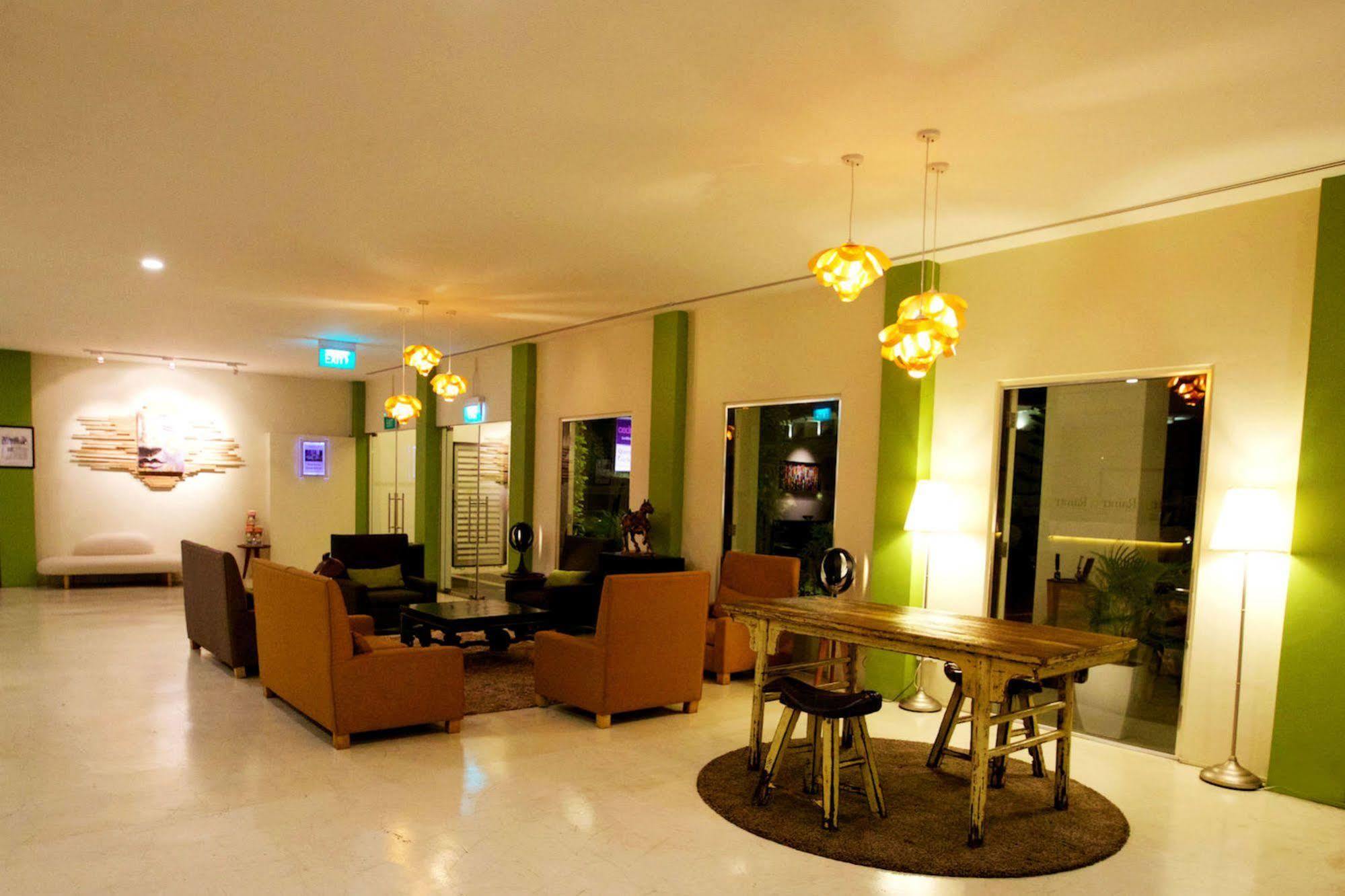 Raintr33 Hotel Сингапур Екстериор снимка