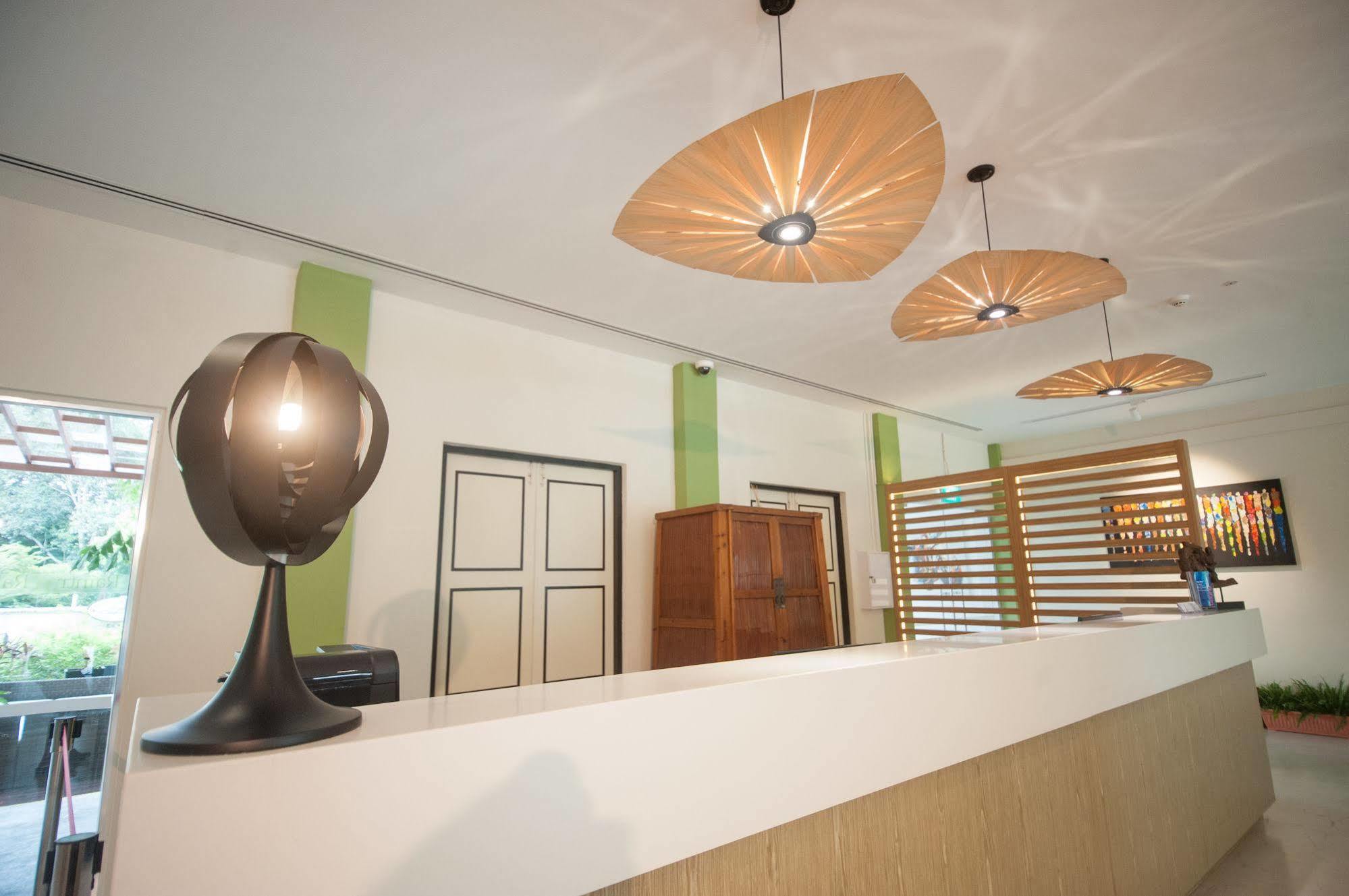 Raintr33 Hotel Сингапур Екстериор снимка