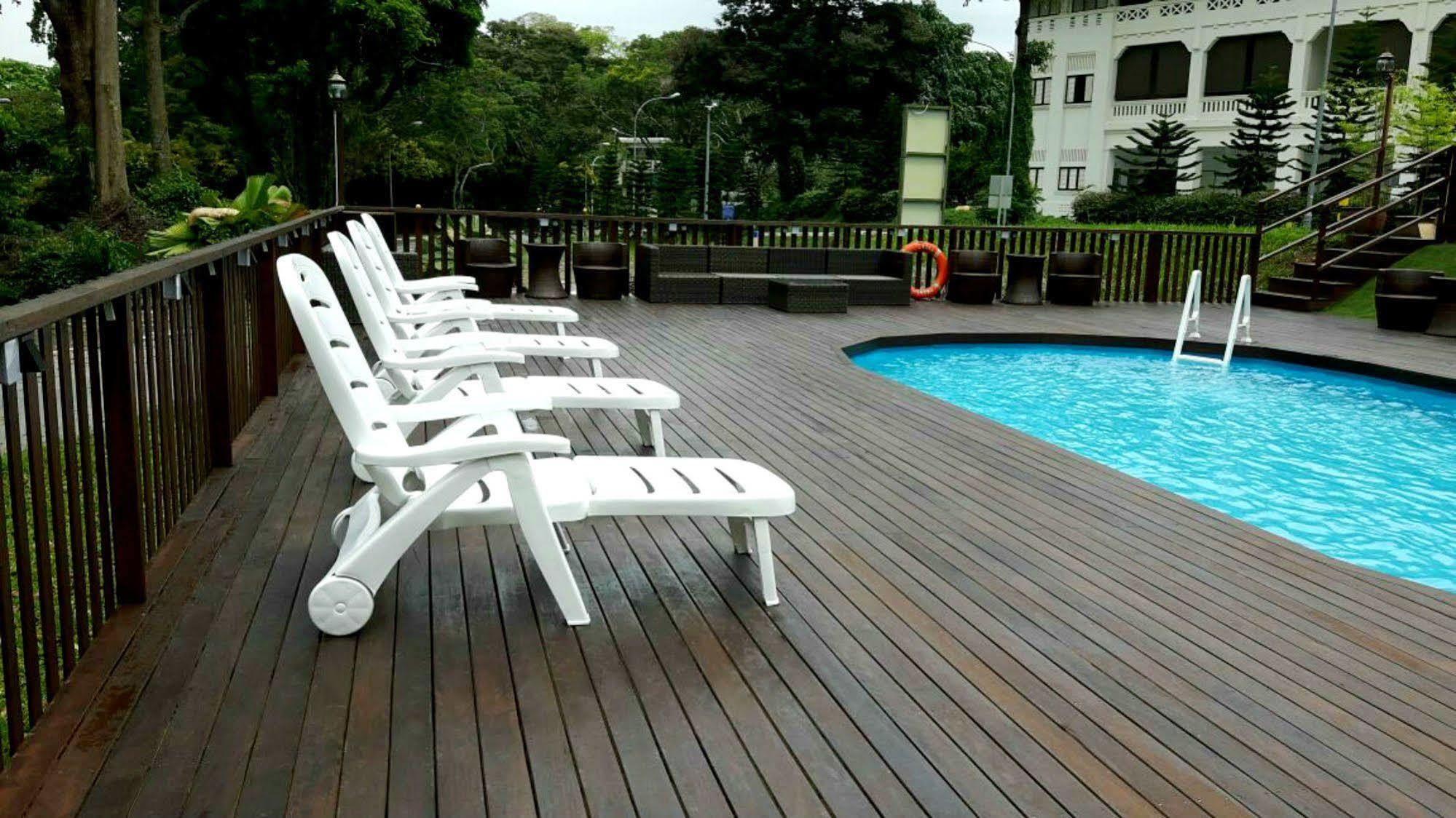 Raintr33 Hotel Сингапур Екстериор снимка
