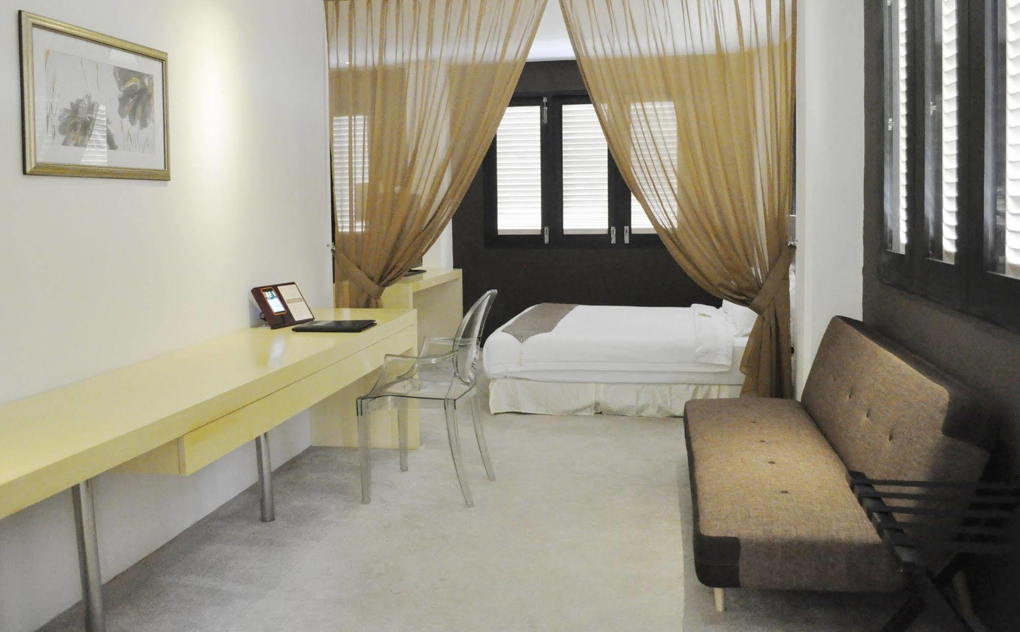 Raintr33 Hotel Сингапур Екстериор снимка